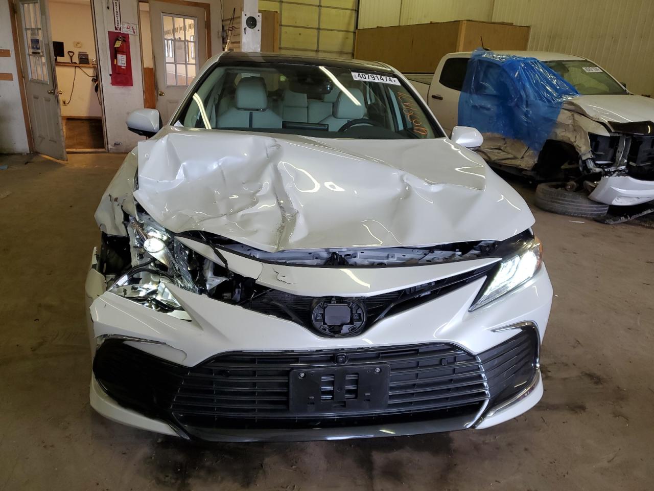 Photo 4 VIN: 4T1F11BK3PU091212 - TOYOTA CAMRY 