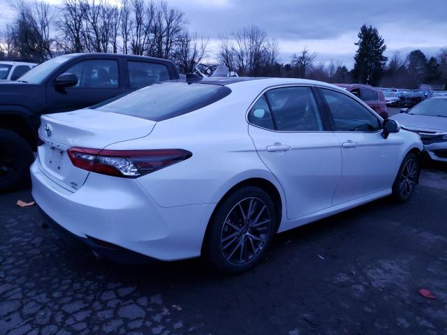 Photo 2 VIN: 4T1F11BK5MU040290 - TOYOTA CAMRY XLE 