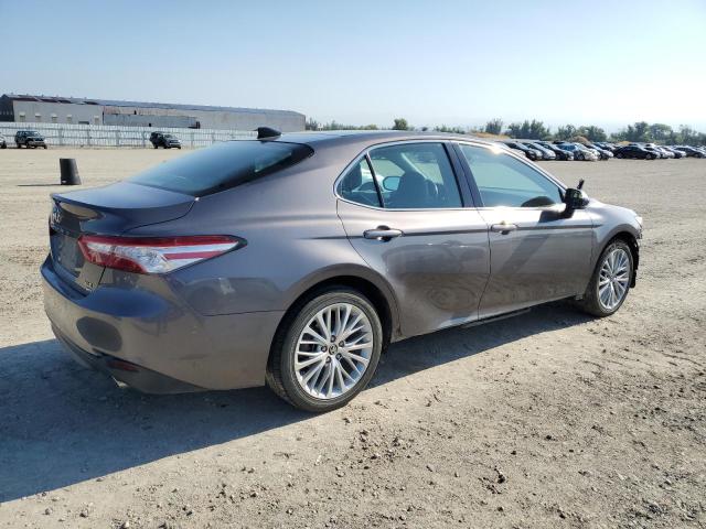 Photo 2 VIN: 4T1F11BK6LU005465 - TOYOTA CAMRY XLE 