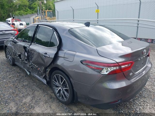 Photo 2 VIN: 4T1F11BK6NU072103 - TOYOTA CAMRY 