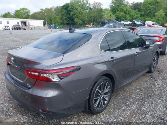 Photo 3 VIN: 4T1F11BK6NU072103 - TOYOTA CAMRY 