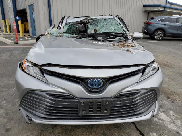 Photo 4 VIN: 4T1F31AK1LU539162 - TOYOTA CAMRY XLE 