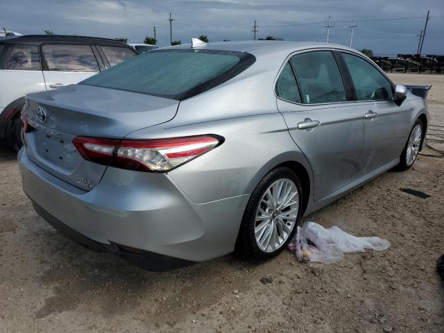 Photo 2 VIN: 4T1F31AK3LU525134 - TOYOTA CAMRY XLE 