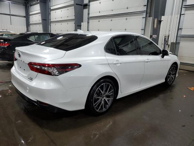 Photo 2 VIN: 4T1F31AK3NU582596 - TOYOTA CAMRY XLE 