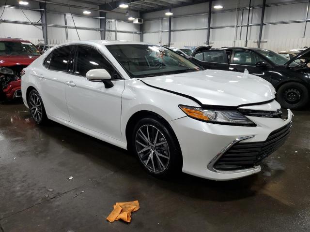 Photo 3 VIN: 4T1F31AK3NU582596 - TOYOTA CAMRY XLE 