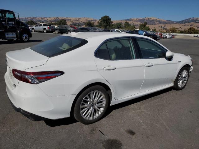 Photo 2 VIN: 4T1F31AK4LU523909 - TOYOTA CAMRY XLE 