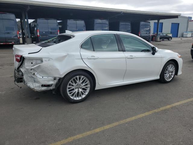 Photo 2 VIN: 4T1F31AK6LU530201 - TOYOTA CAMRY XLE 