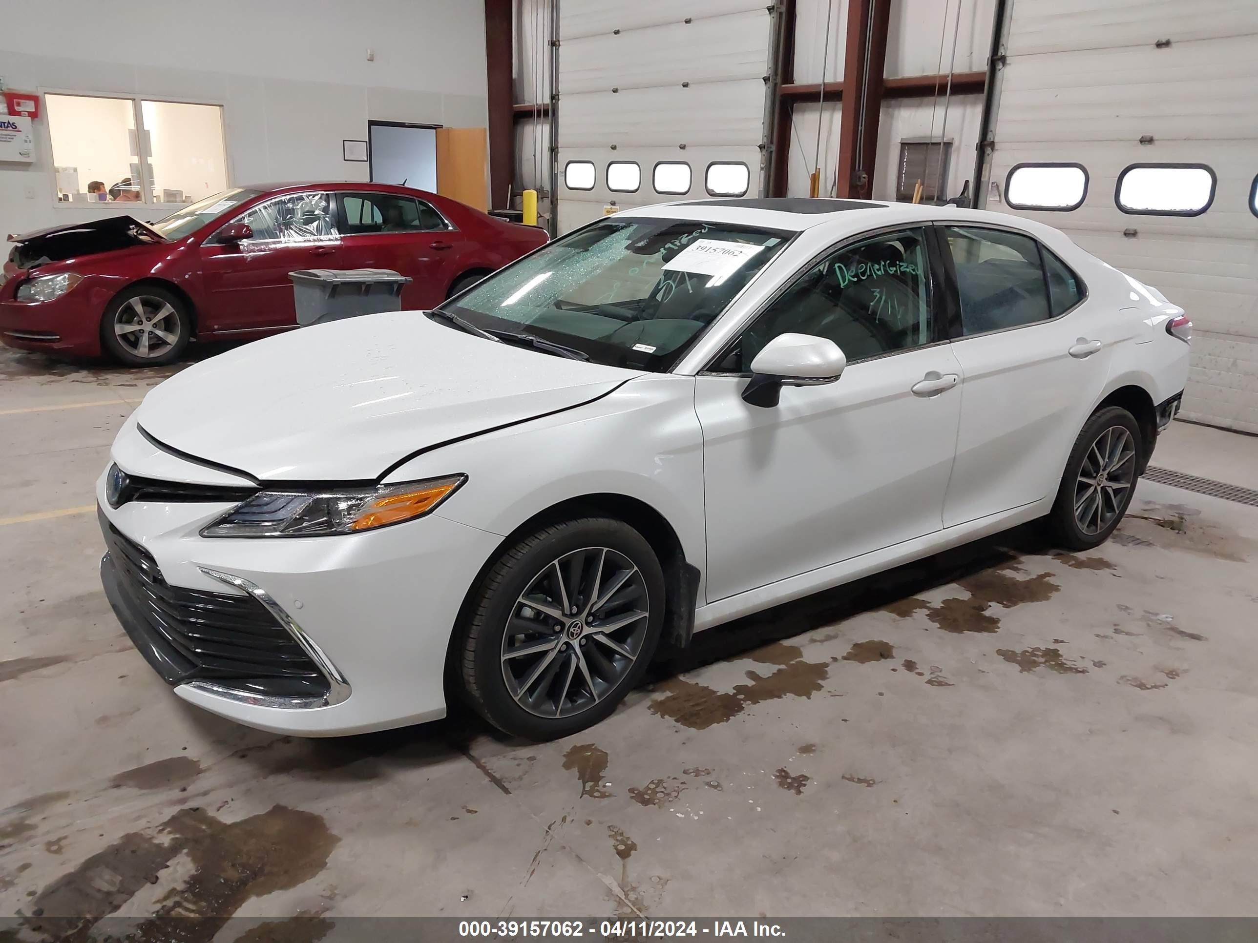 Photo 1 VIN: 4T1F31AK9RU624890 - TOYOTA CAMRY 