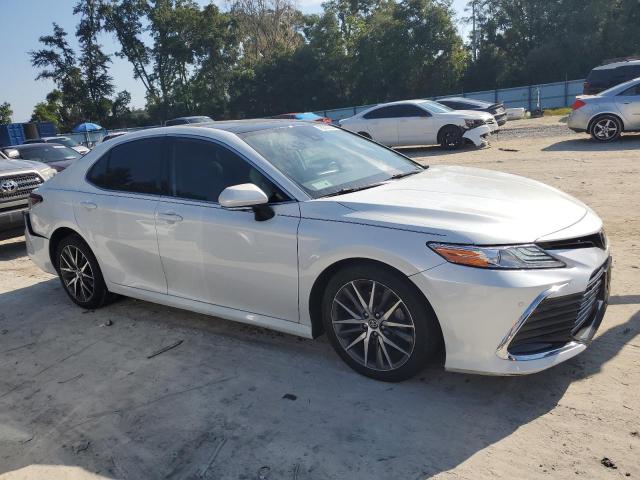 Photo 3 VIN: 4T1FZ1AK2NU062355 - TOYOTA CAMRY XLE 