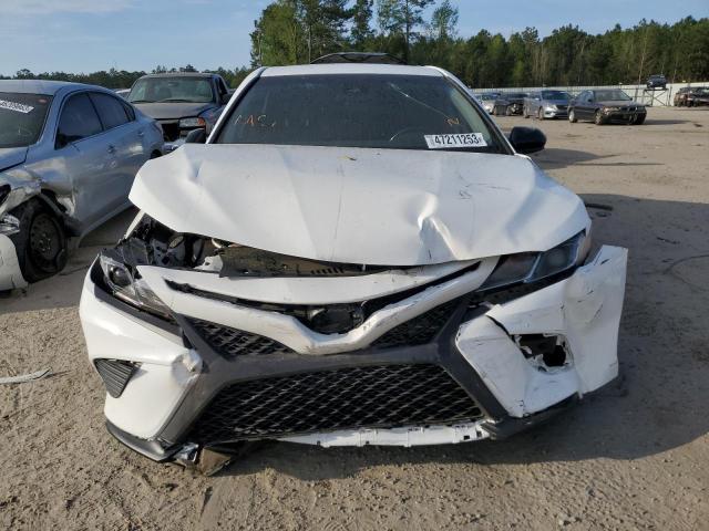 Photo 4 VIN: 4T1G11AK0LU304228 - TOYOTA CAMRY SE 