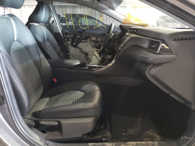 Photo 4 VIN: 4T1G11AK0LU305329 - TOYOTA CAMRY SE 