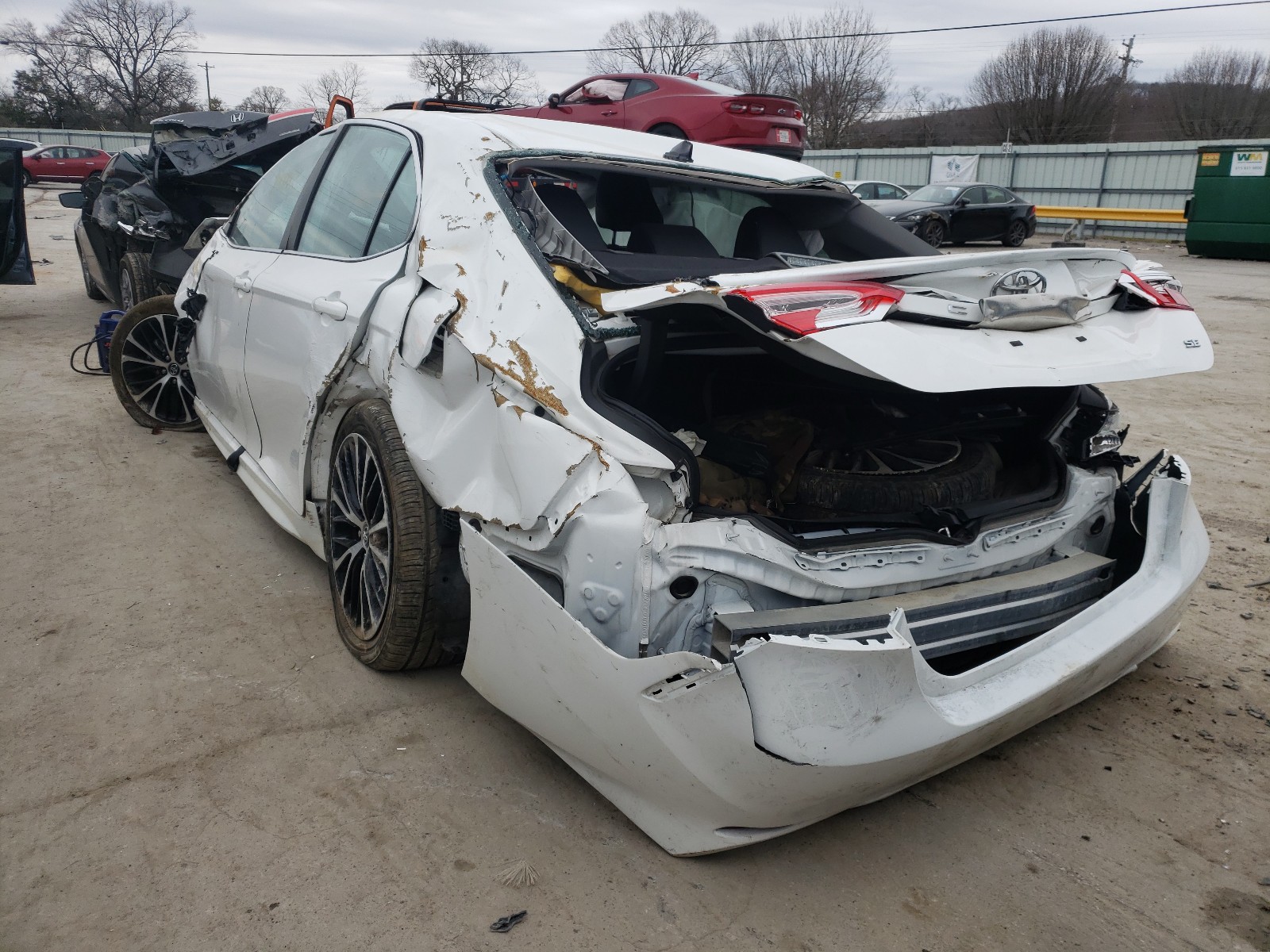 Photo 2 VIN: 4T1G11AK0LU327413 - TOYOTA CAMRY SE 