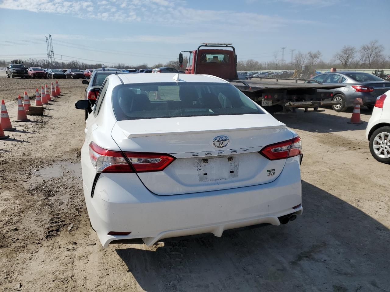 Photo 5 VIN: 4T1G11AK0LU348570 - TOYOTA CAMRY 