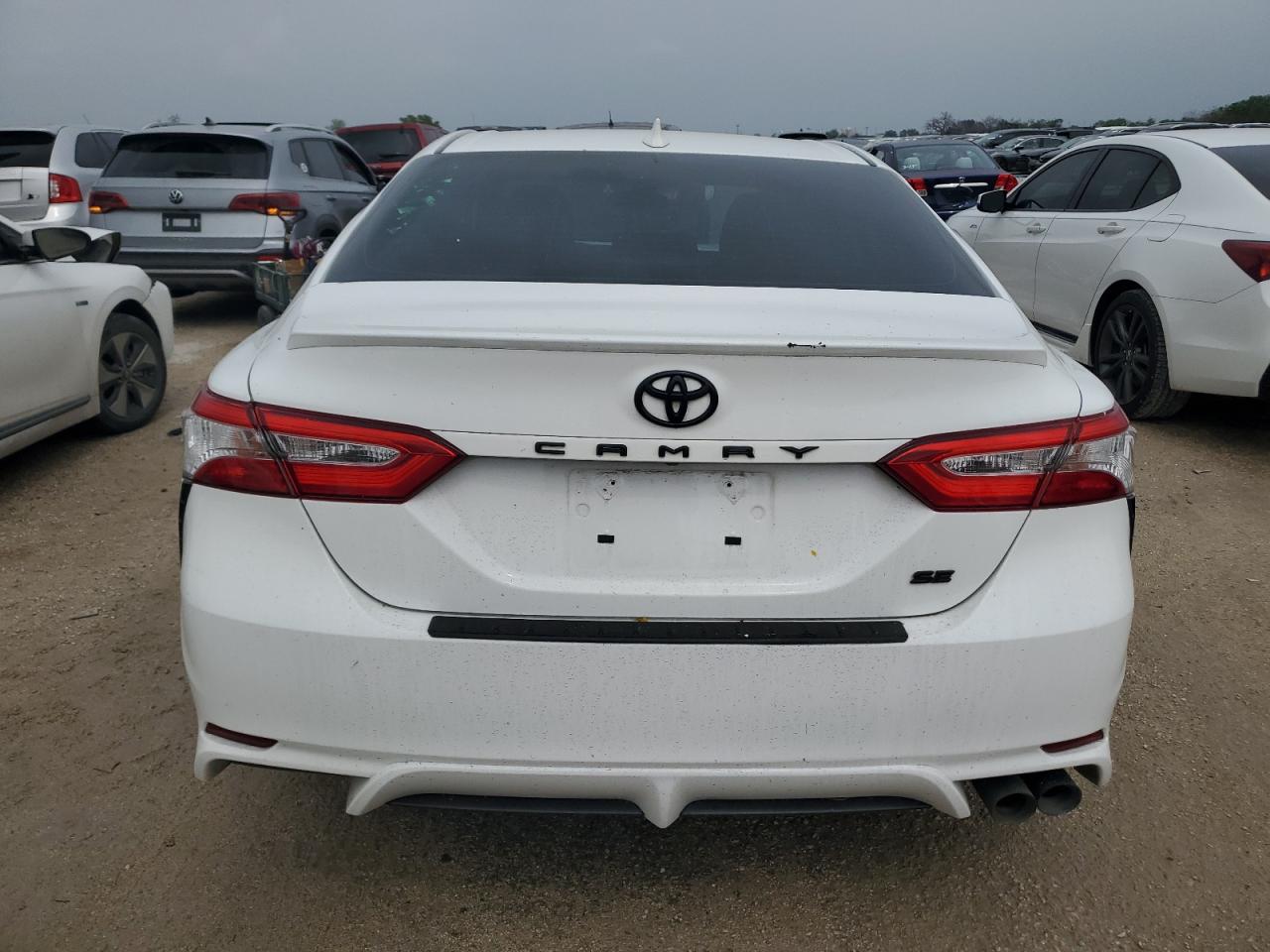 Photo 5 VIN: 4T1G11AK0LU975317 - TOYOTA CAMRY 