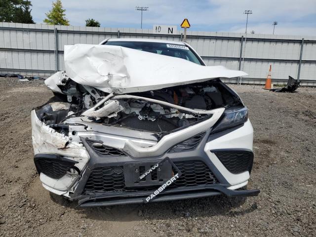 Photo 4 VIN: 4T1G11AK0MU415315 - TOYOTA CAMRY 