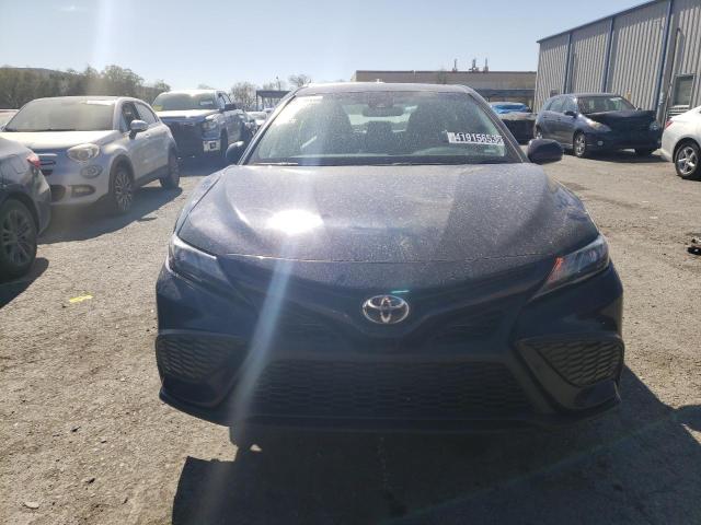 Photo 4 VIN: 4T1G11AK0MU425617 - TOYOTA CAMRY SE 