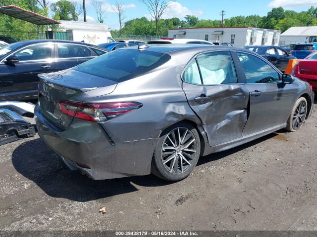 Photo 3 VIN: 4T1G11AK0MU547300 - TOYOTA CAMRY 