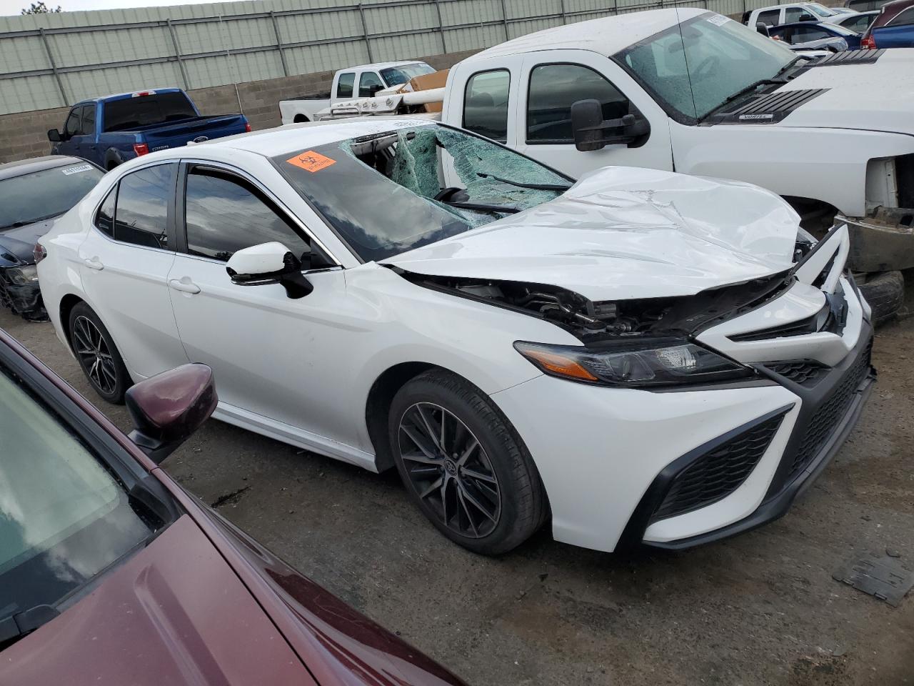 Photo 3 VIN: 4T1G11AK0NU041080 - TOYOTA CAMRY 