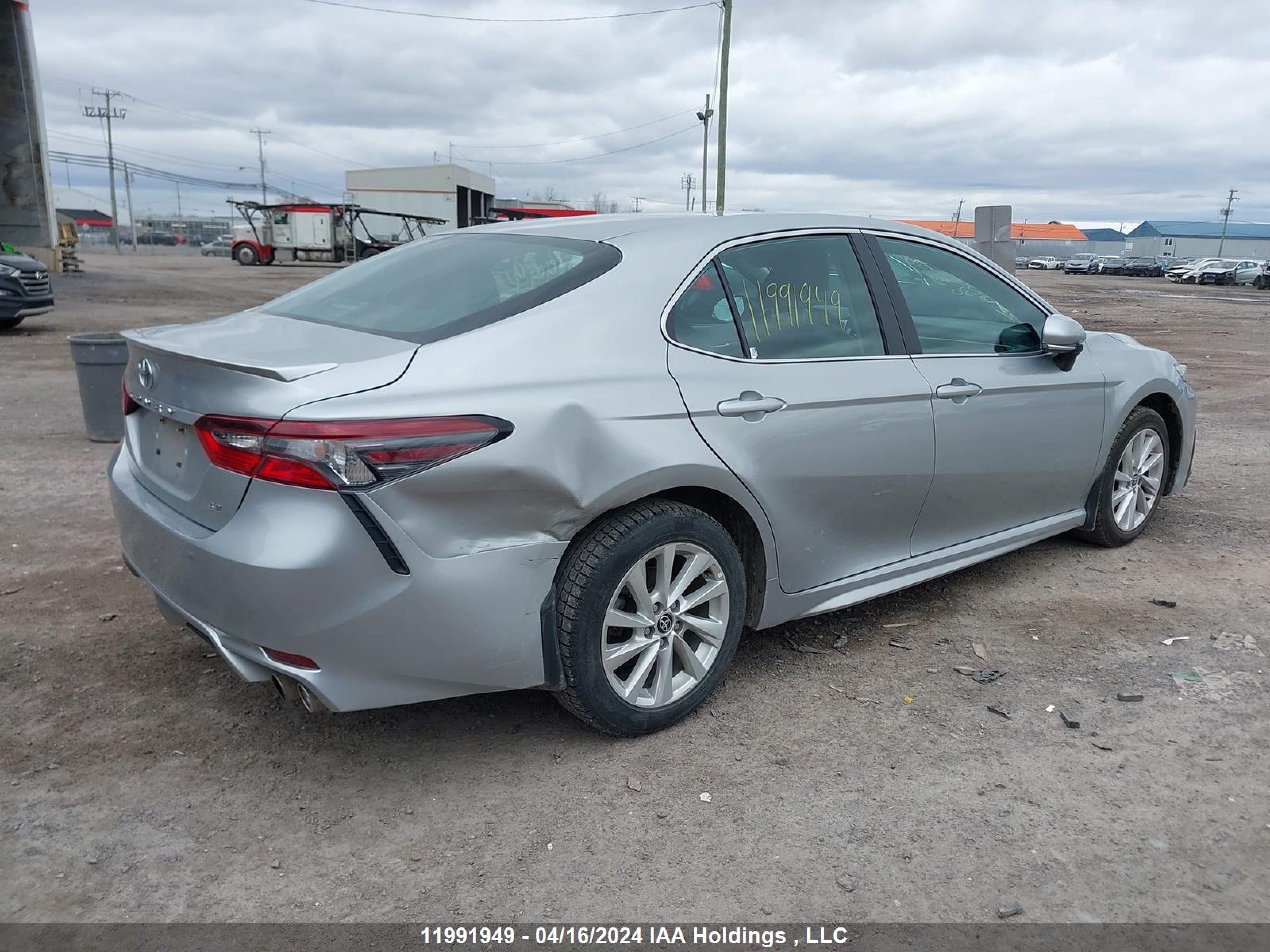 Photo 3 VIN: 4T1G11AK0NU060230 - TOYOTA CAMRY 