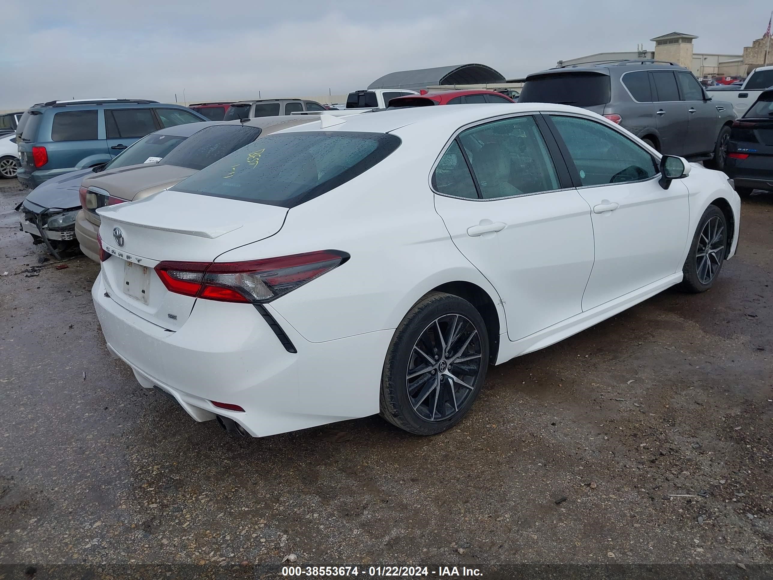 Photo 3 VIN: 4T1G11AK0NU679474 - TOYOTA CAMRY 