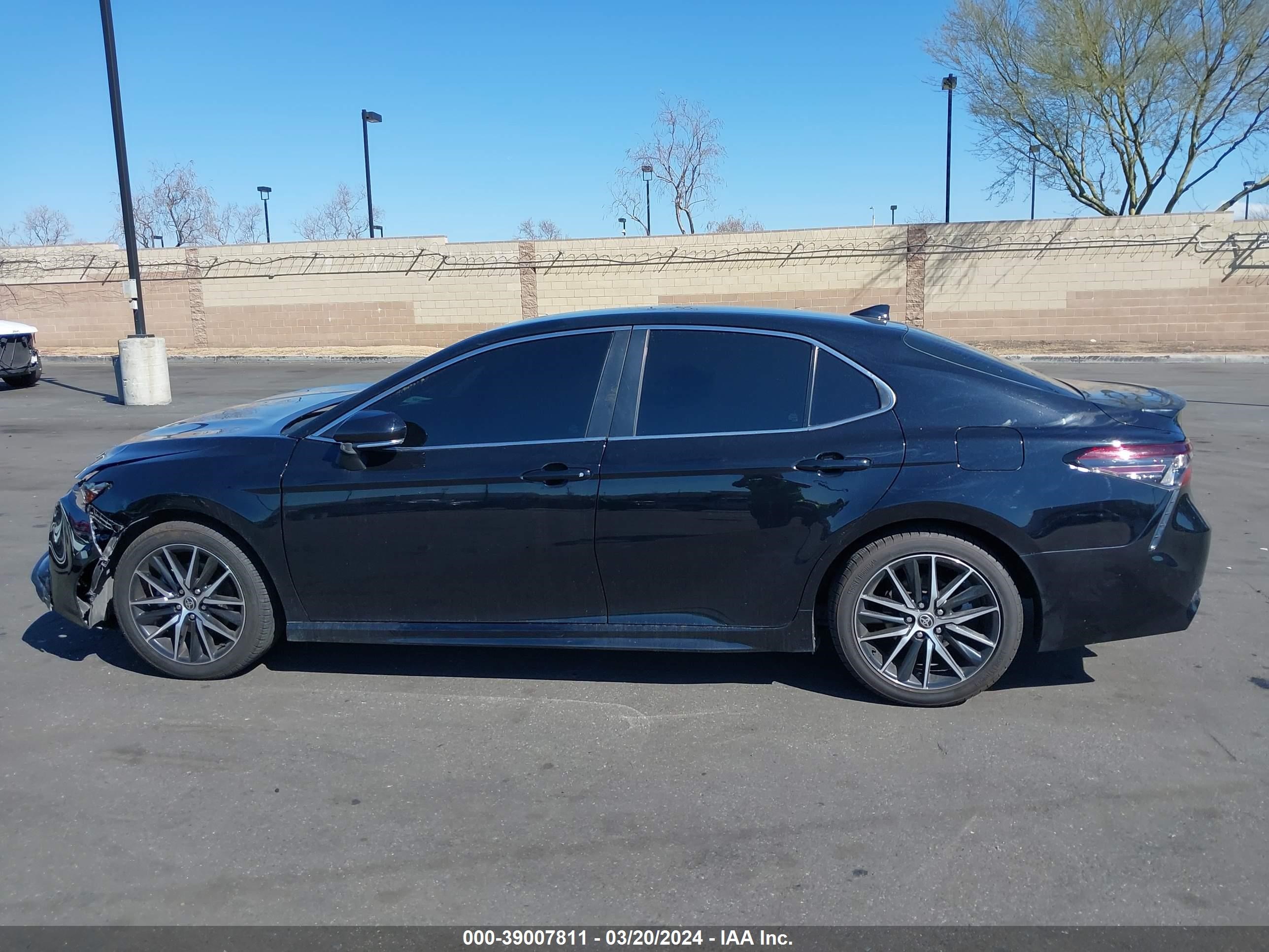 Photo 13 VIN: 4T1G11AK0NU681838 - TOYOTA CAMRY 