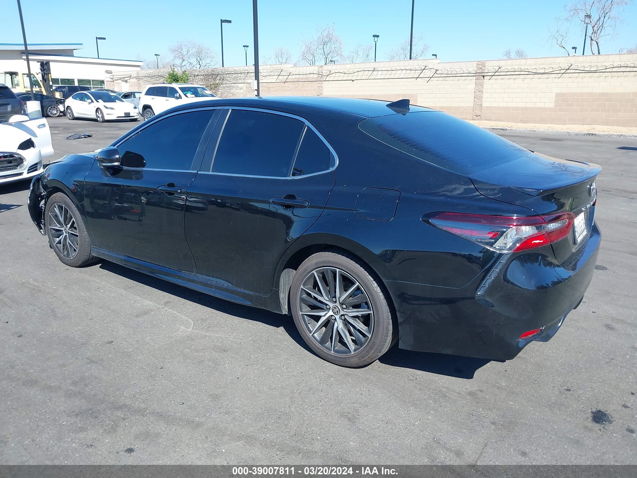 Photo 2 VIN: 4T1G11AK0NU681838 - TOYOTA CAMRY 