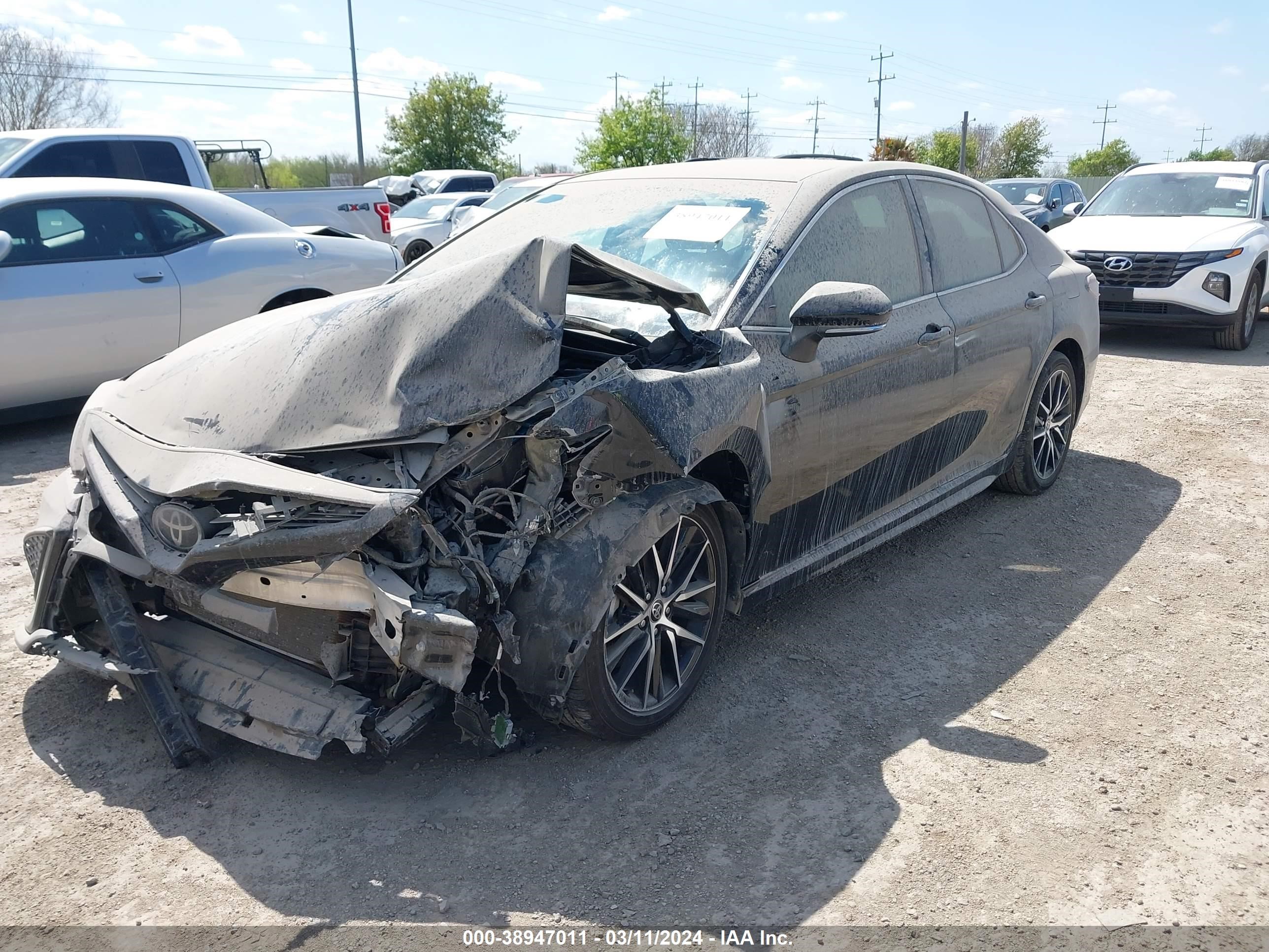 Photo 1 VIN: 4T1G11AK0NU684609 - TOYOTA CAMRY 