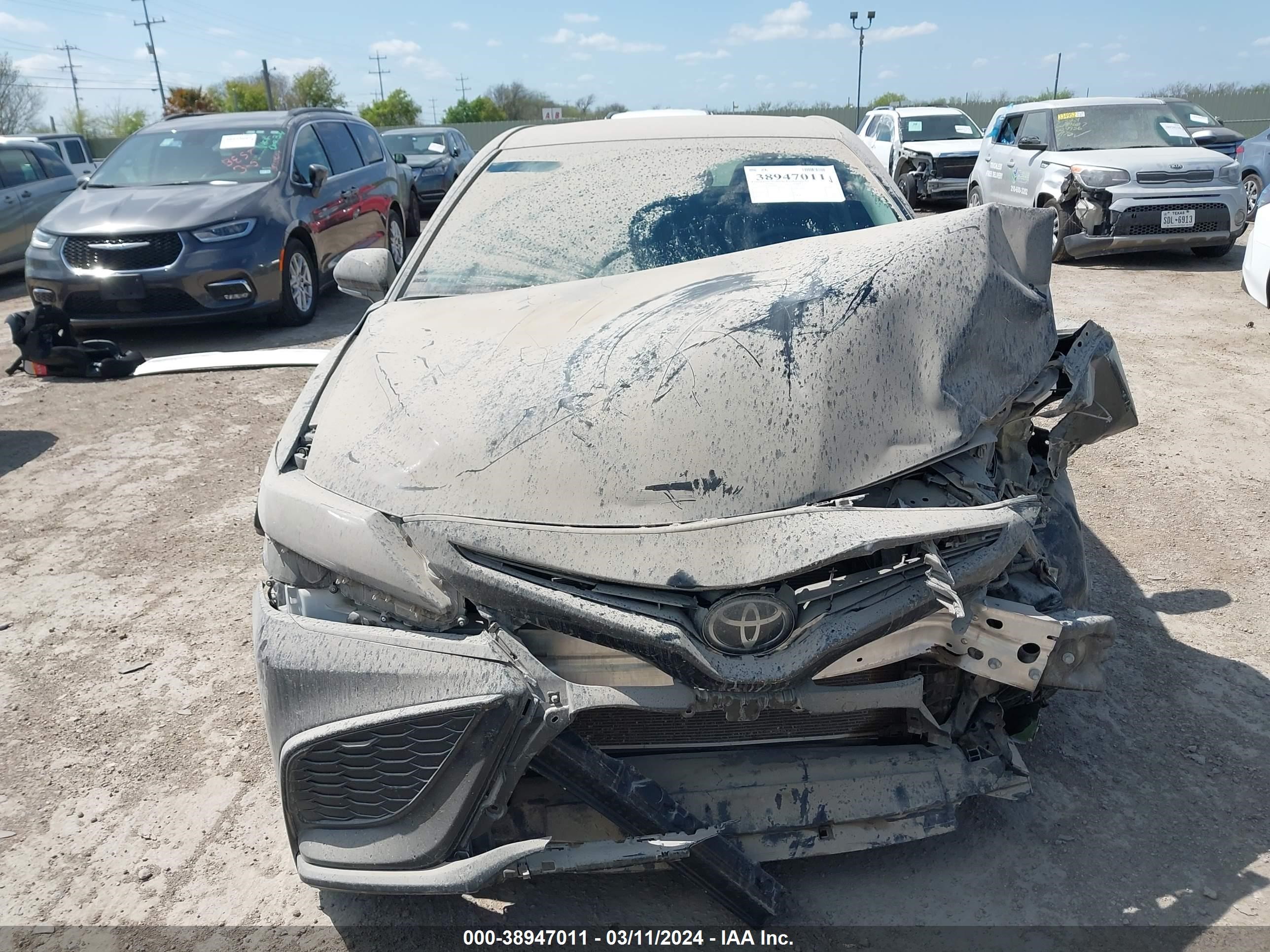 Photo 11 VIN: 4T1G11AK0NU684609 - TOYOTA CAMRY 