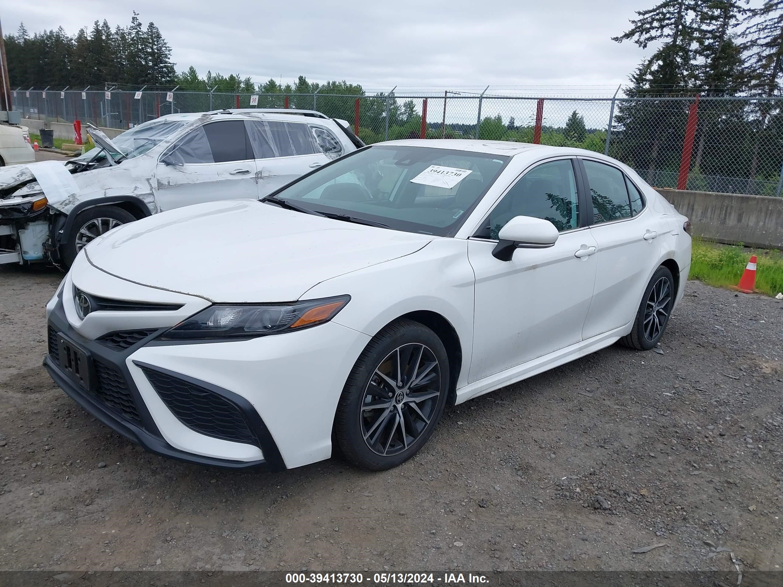 Photo 1 VIN: 4T1G11AK0NU700601 - TOYOTA CAMRY 