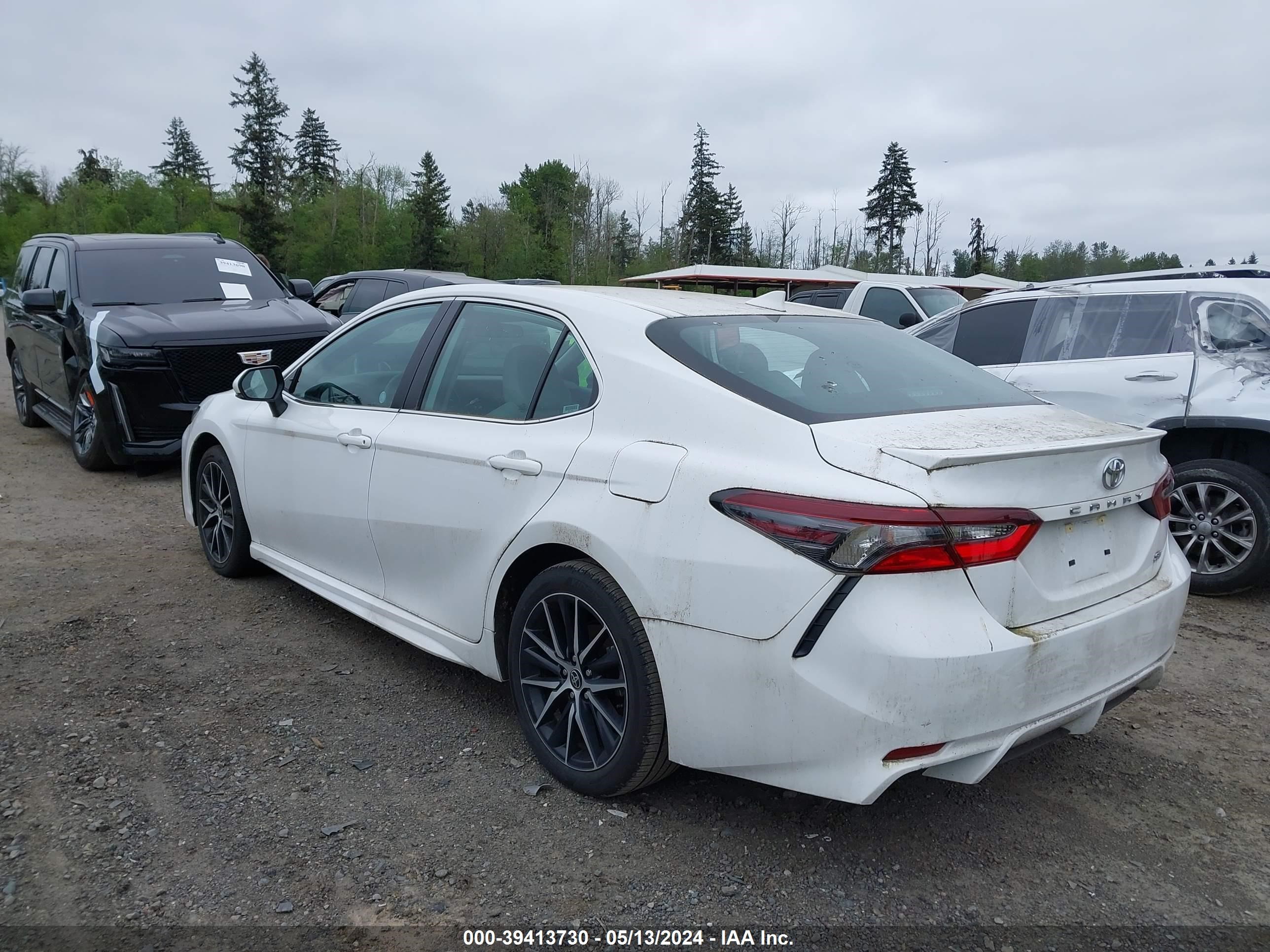 Photo 2 VIN: 4T1G11AK0NU700601 - TOYOTA CAMRY 