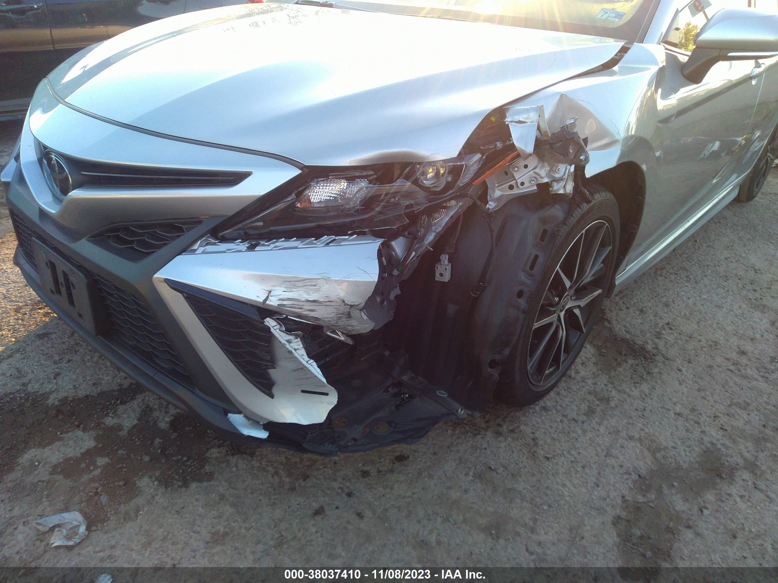 Photo 5 VIN: 4T1G11AK0NU709430 - TOYOTA CAMRY 