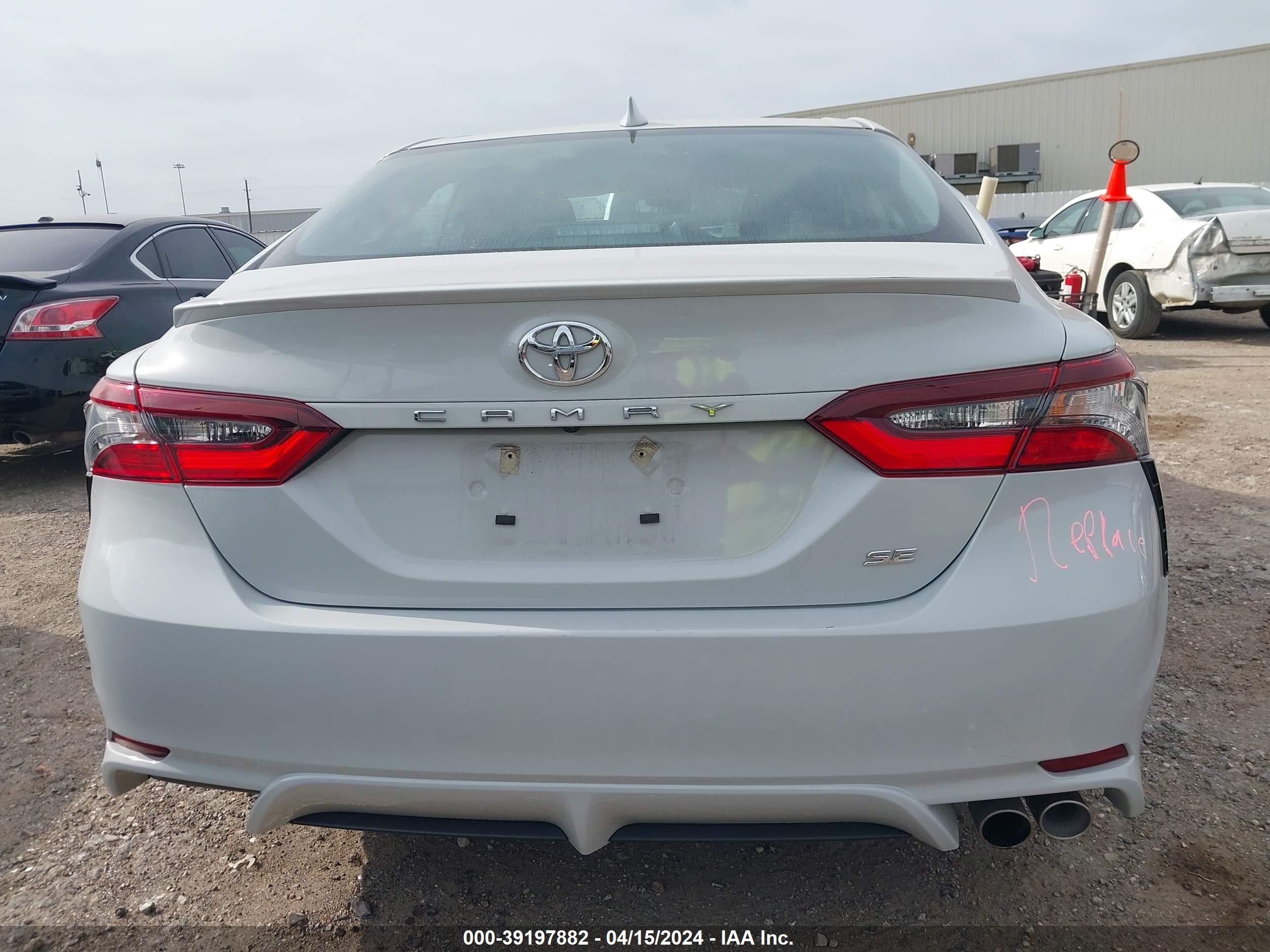 Photo 15 VIN: 4T1G11AK0PU155065 - TOYOTA CAMRY 