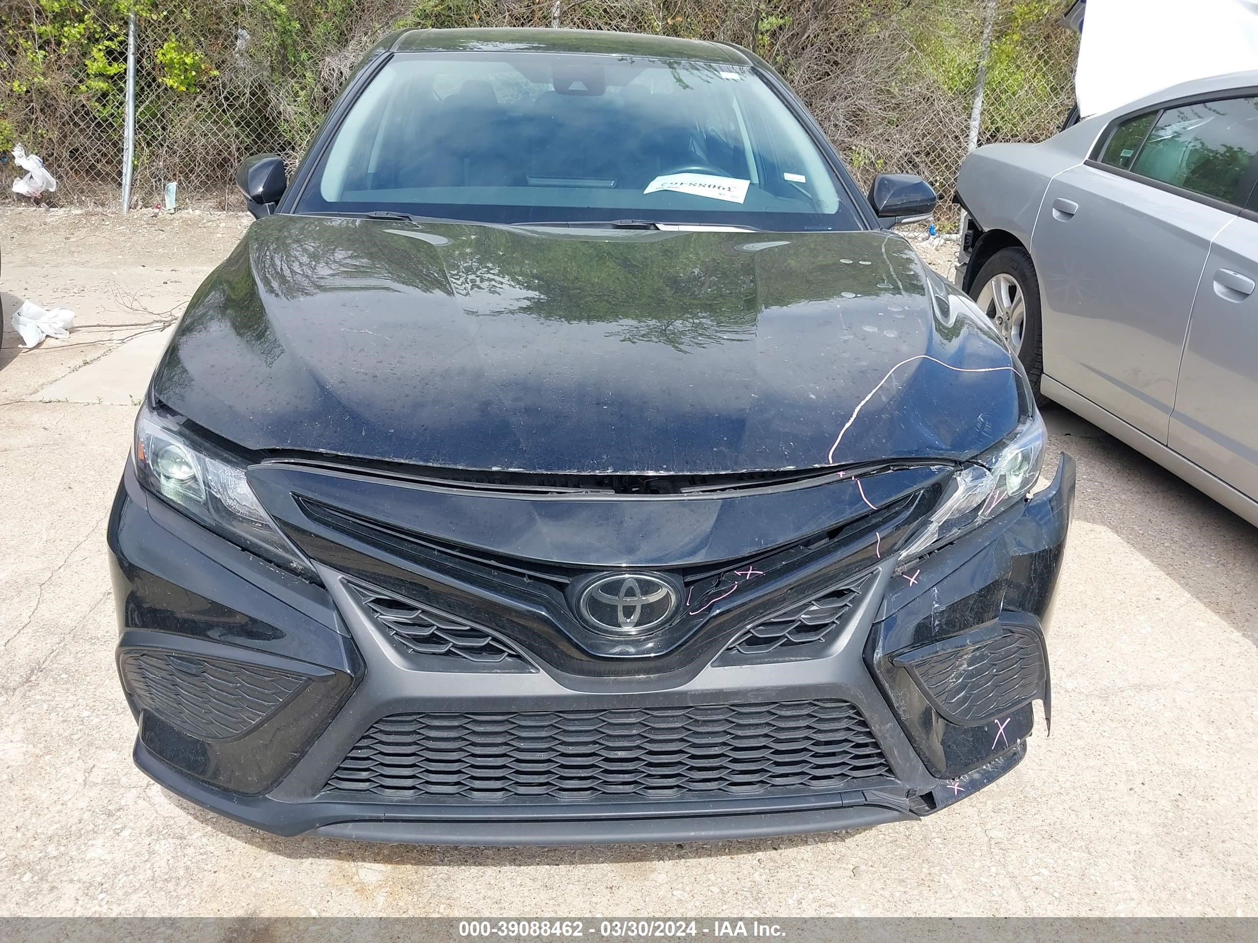 Photo 12 VIN: 4T1G11AK0PU769081 - TOYOTA CAMRY 