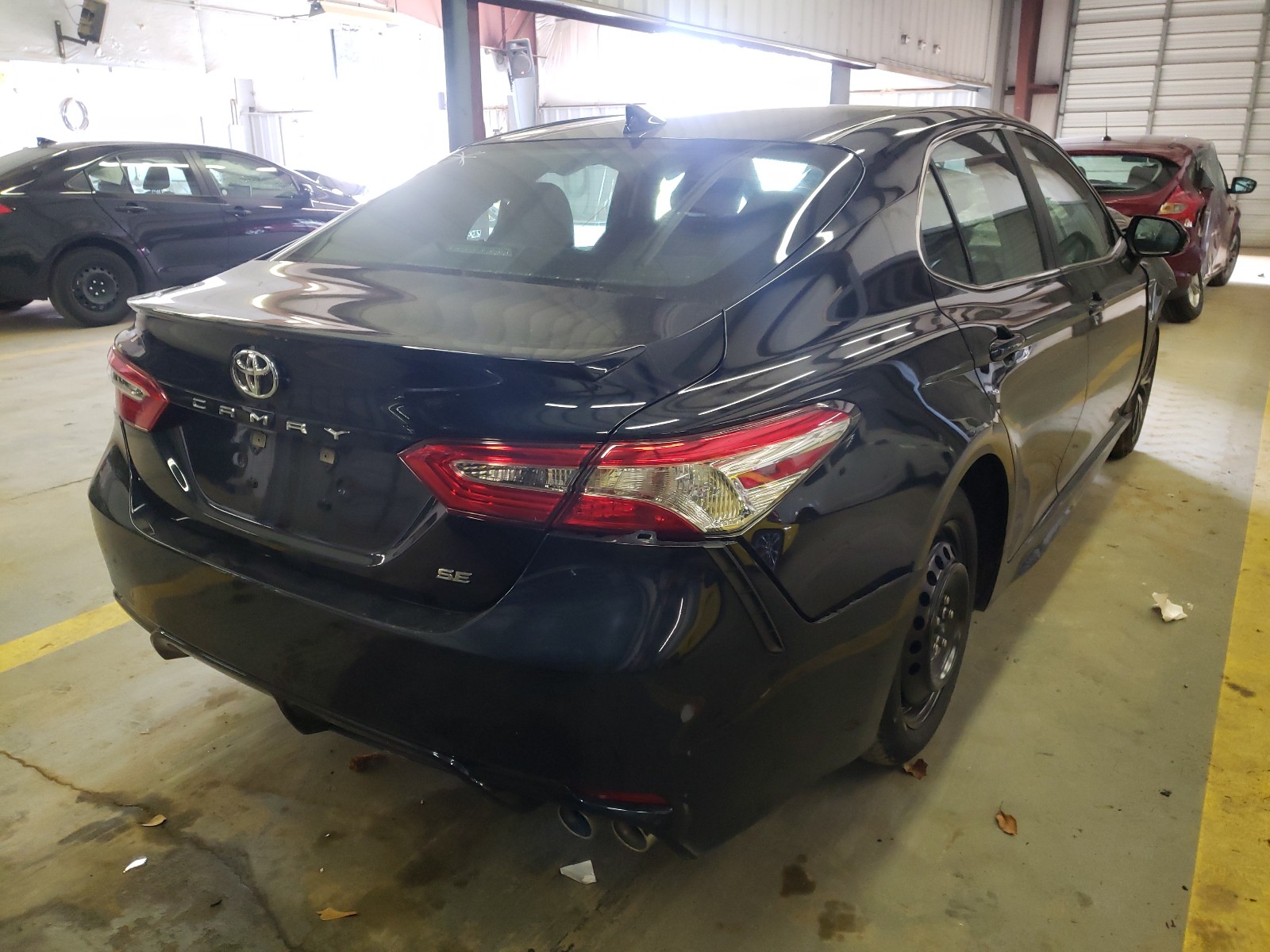 Photo 3 VIN: 4T1G11AK1LU344575 - TOYOTA CAMRY SE 