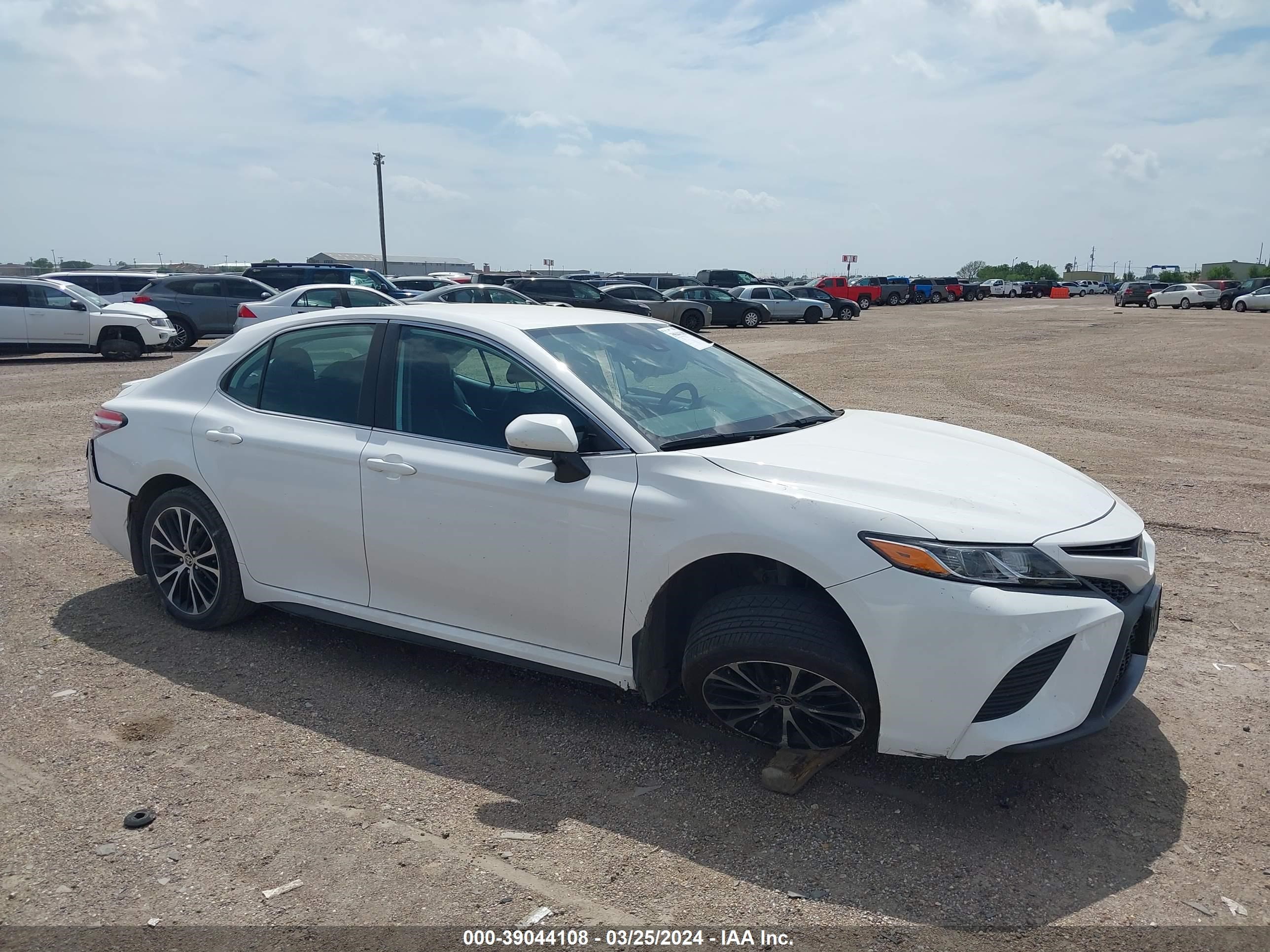 Photo 12 VIN: 4T1G11AK1LU508052 - TOYOTA CAMRY 