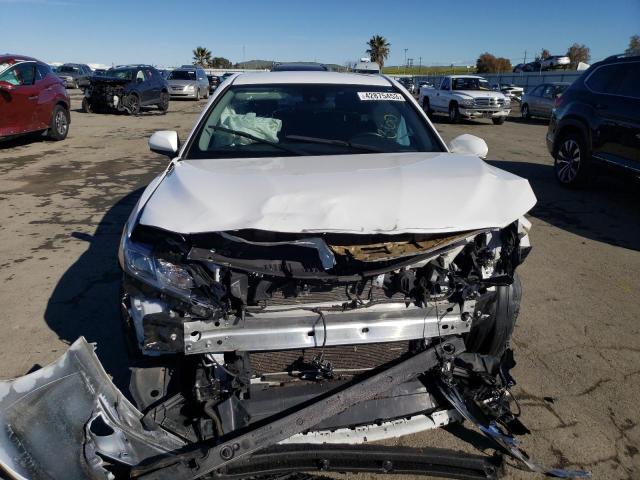 Photo 4 VIN: 4T1G11AK1LU892432 - TOYOTA CAMRY SE 