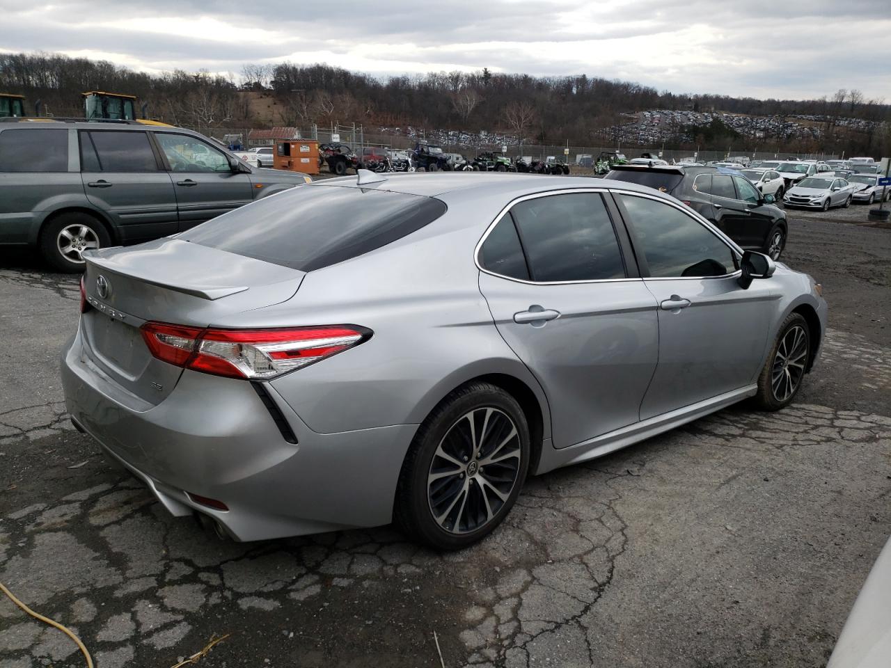 Photo 2 VIN: 4T1G11AK1LU948336 - TOYOTA CAMRY 