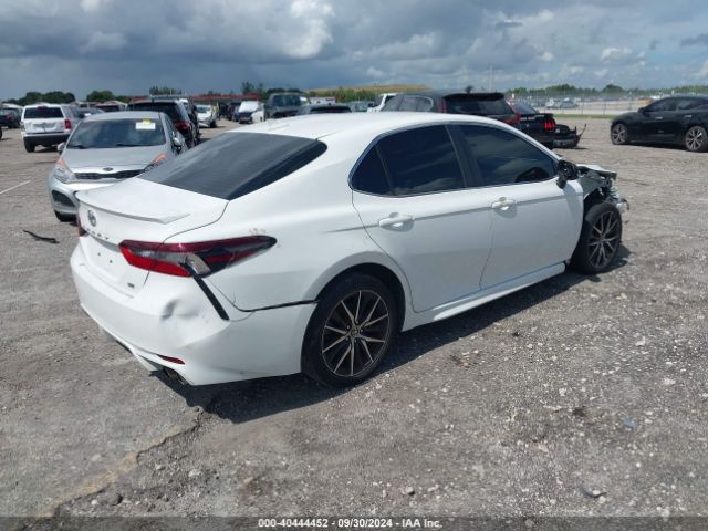 Photo 3 VIN: 4T1G11AK1MU468539 - TOYOTA CAMRY 