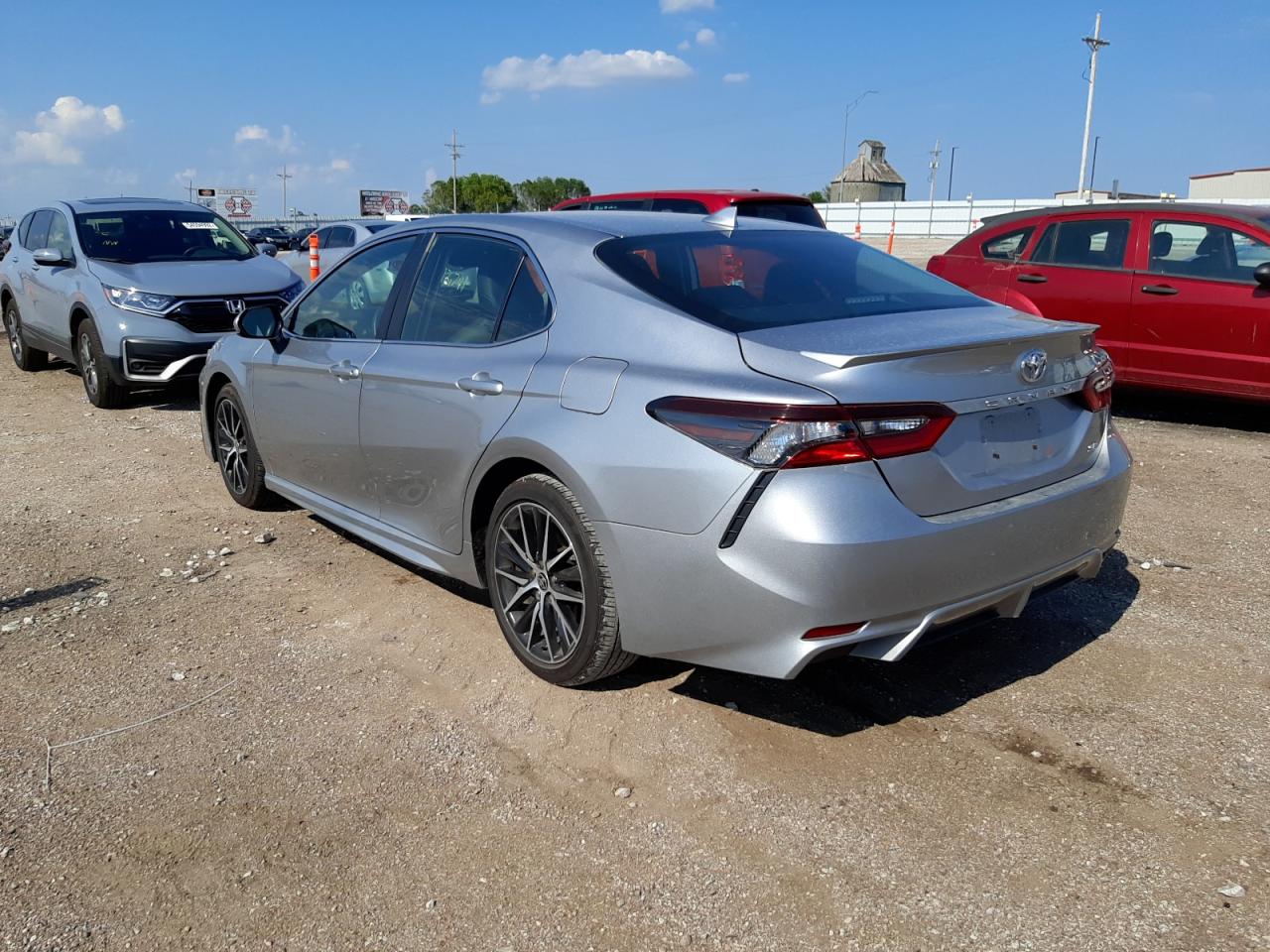 Photo 2 VIN: 4T1G11AK1MU522180 - TOYOTA CAMRY 