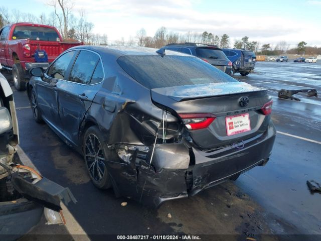 Photo 2 VIN: 4T1G11AK1MU605057 - TOYOTA CAMRY 