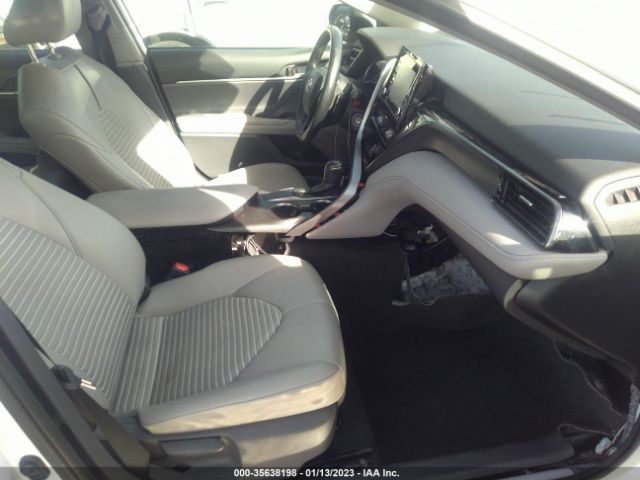 Photo 4 VIN: 4T1G11AK1MU605222 - TOYOTA CAMRY 