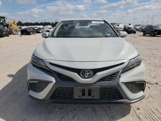 Photo 4 VIN: 4T1G11AK1NU065985 - TOYOTA CAMRY SE 