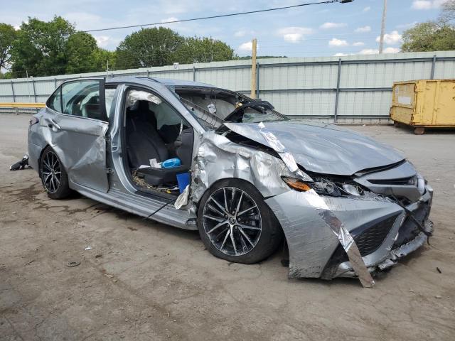 Photo 3 VIN: 4T1G11AK1NU069602 - TOYOTA CAMRY SE 