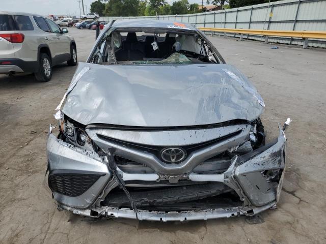 Photo 4 VIN: 4T1G11AK1NU069602 - TOYOTA CAMRY SE 