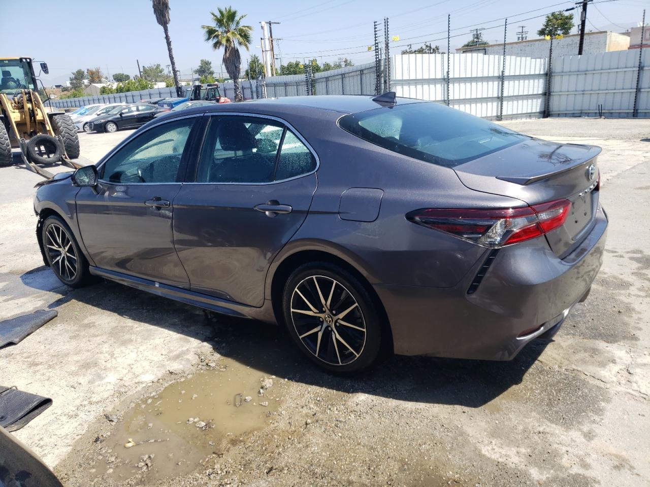 Photo 1 VIN: 4T1G11AK1NU627769 - TOYOTA CAMRY 