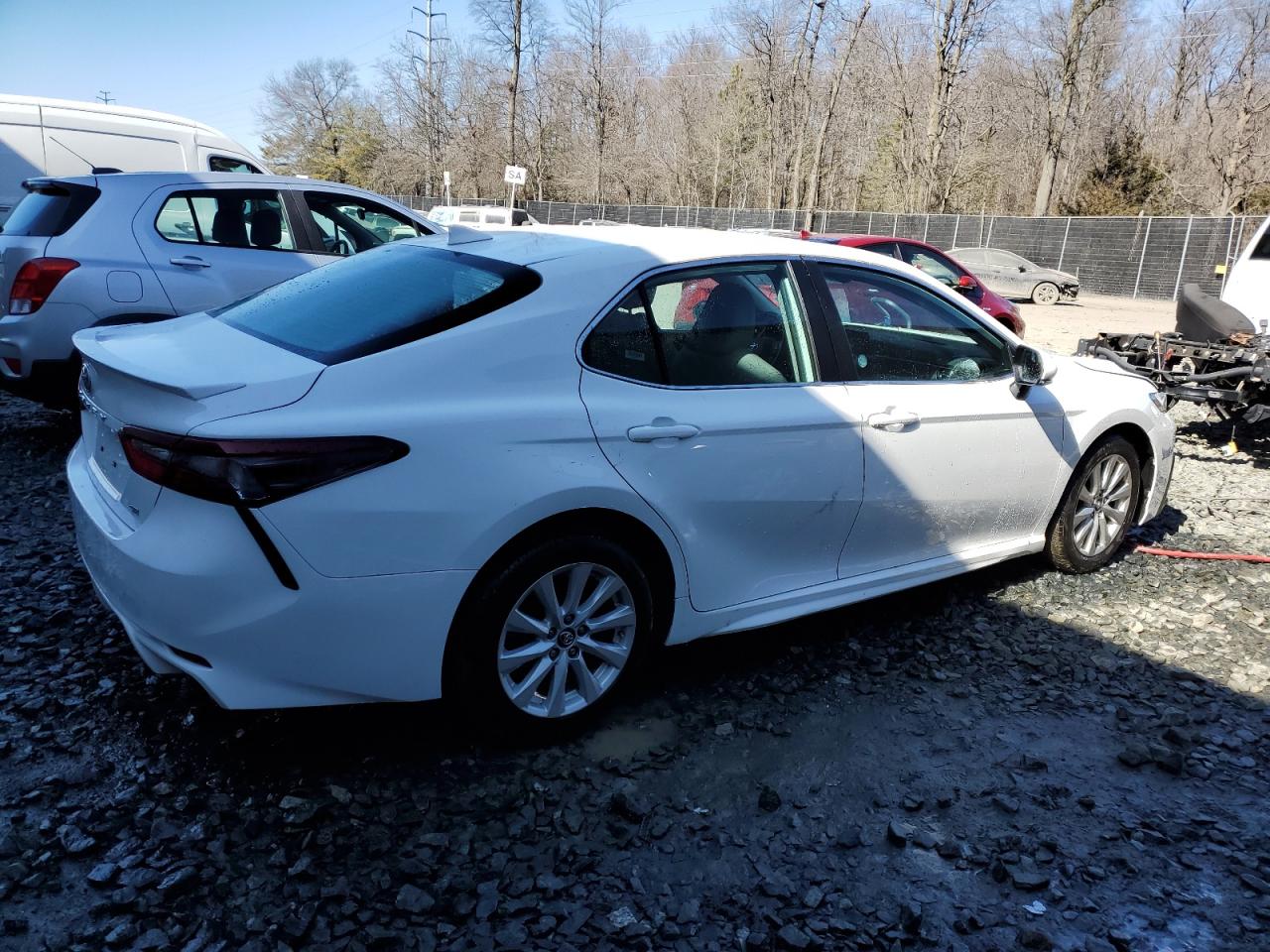 Photo 2 VIN: 4T1G11AK1NU658729 - TOYOTA CAMRY 