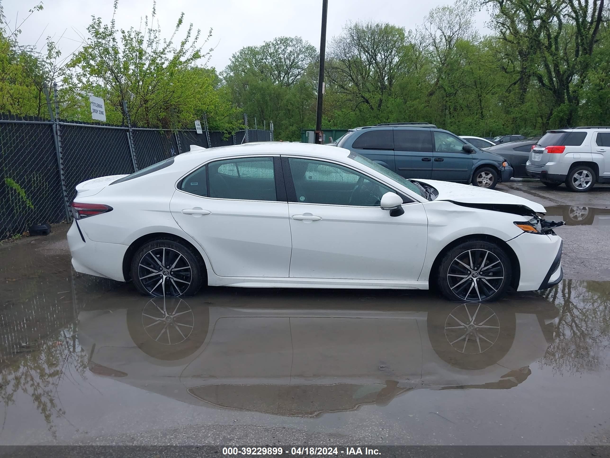 Photo 12 VIN: 4T1G11AK1NU660285 - TOYOTA CAMRY 