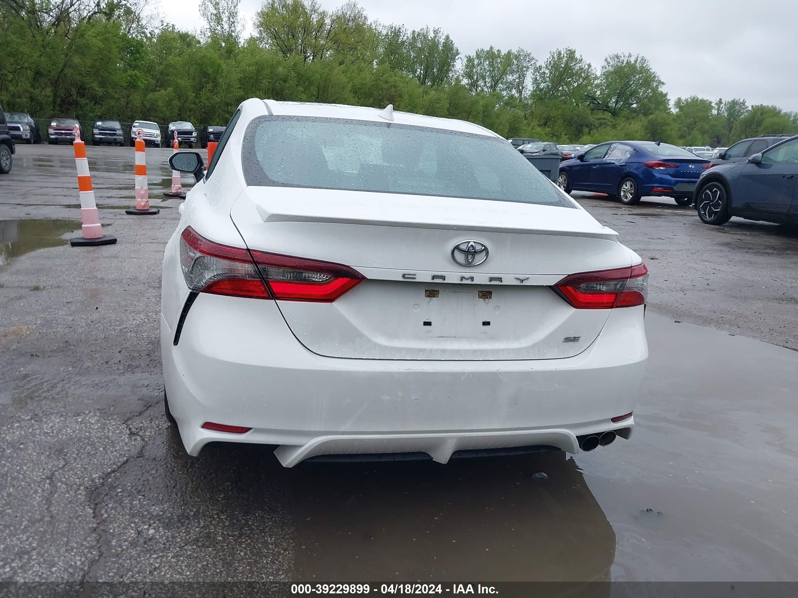 Photo 15 VIN: 4T1G11AK1NU660285 - TOYOTA CAMRY 