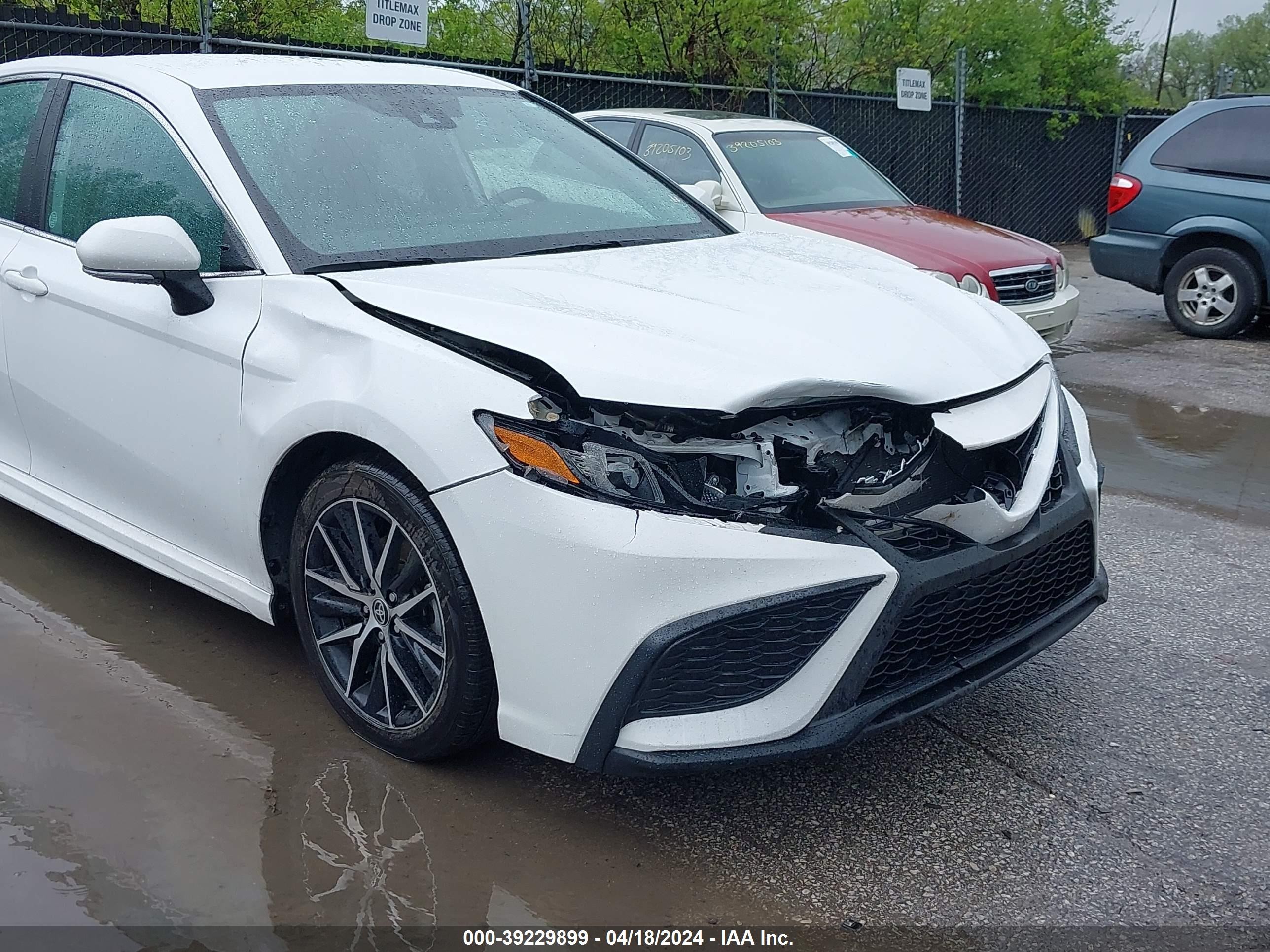 Photo 5 VIN: 4T1G11AK1NU660285 - TOYOTA CAMRY 