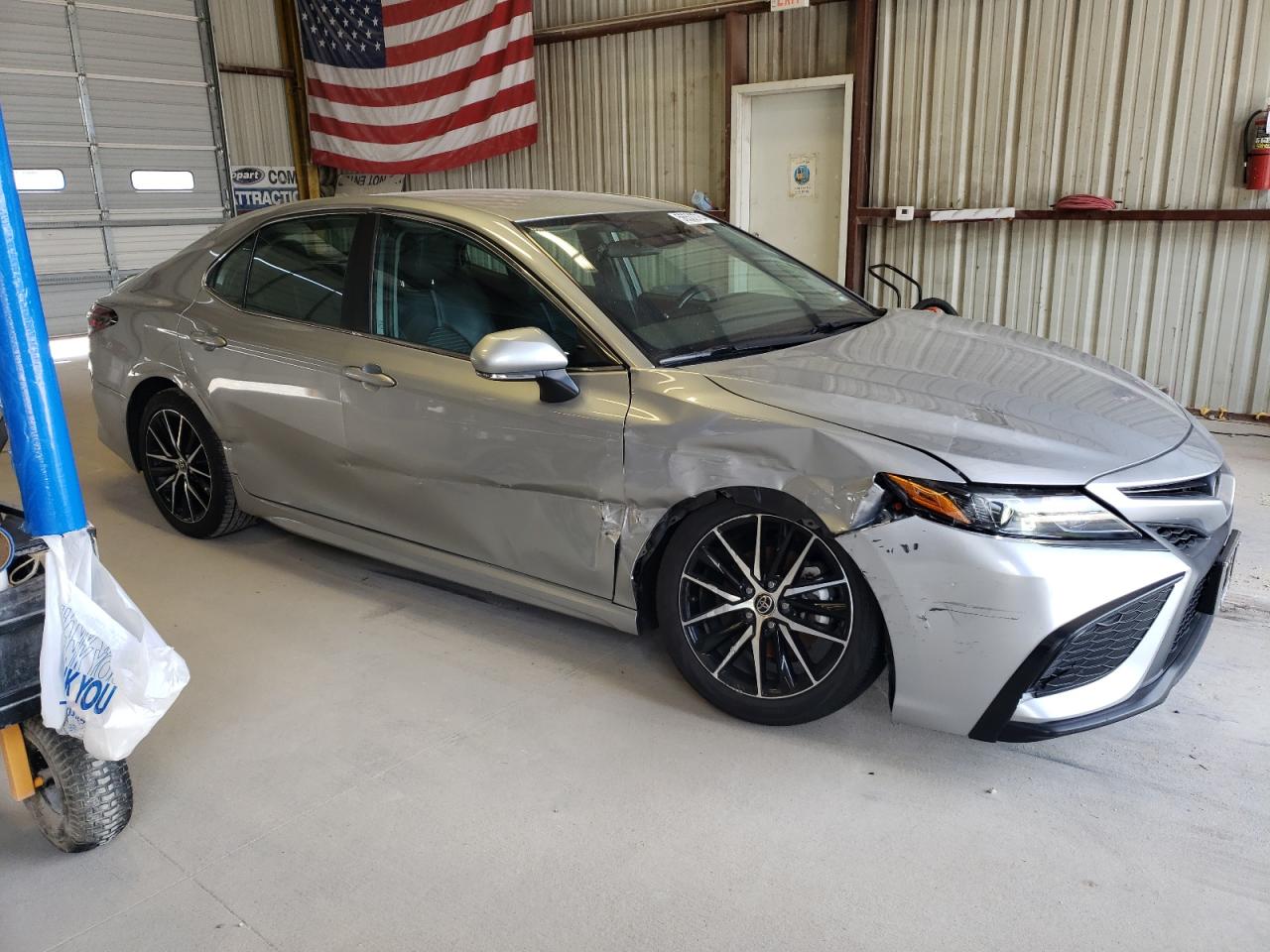 Photo 3 VIN: 4T1G11AK1NU665437 - TOYOTA CAMRY 